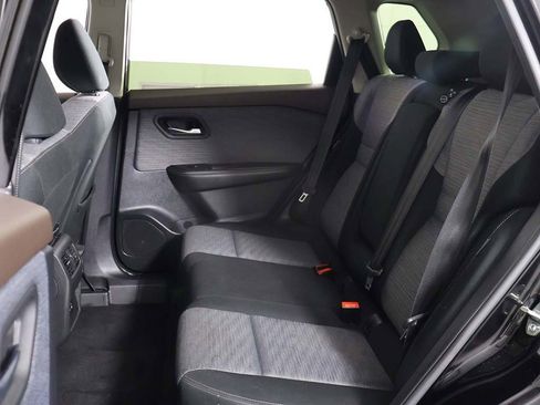 Used 2023 Nissan Rogue SV image 25