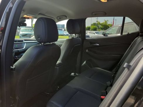Certified 2023 Buick Encore GX Preferred w/ Cold Weather Comfort Package FWD image 9