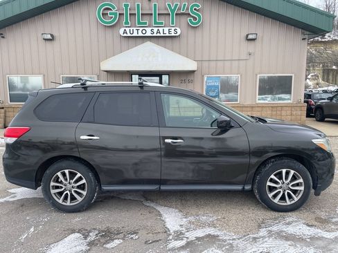 Used 2015 Nissan Pathfinder SV AWD/4WD image 2