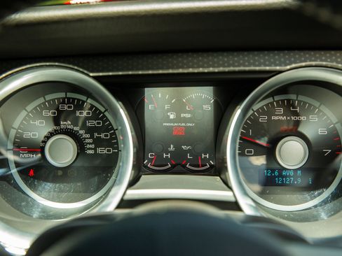 Used 2012 Ford Mustang Shelby GT500 RWD image 32