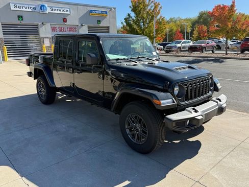 New 2025 Jeep Gladiator Sport image 6