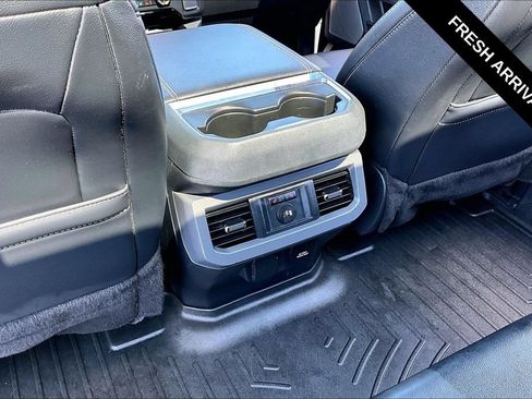 Used 2024 Ford F350 Lariat w/ Lariat Ultimate Package AWD/4WD image 12