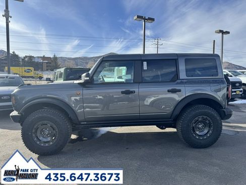 New 2025 Ford Bronco Badlands image 6
