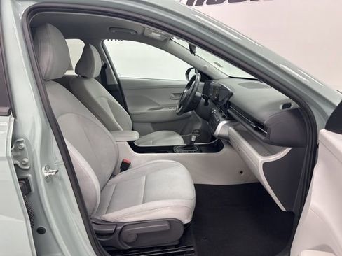 Used 2024 Hyundai Kona SEL image 27