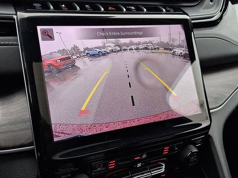 Used 2024 Jeep Grand Cherokee Limited 4xe image 15