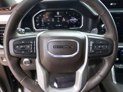 Used 2026 GMC Sierra 1500 Denali w/ Denali Reserve Package AWD/4WD image 16