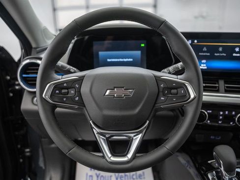 New 2026 Chevrolet Trax LT w/ Sunroof Package FWD image 27