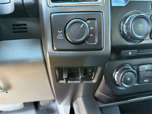 Used 2017 Ford F250 XLT w/ XLT Premium Package image 20