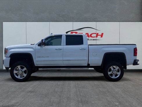 Used 2016 GMC Sierra 2500 Denali w/ Duramax Plus Package AWD/4WD image 7