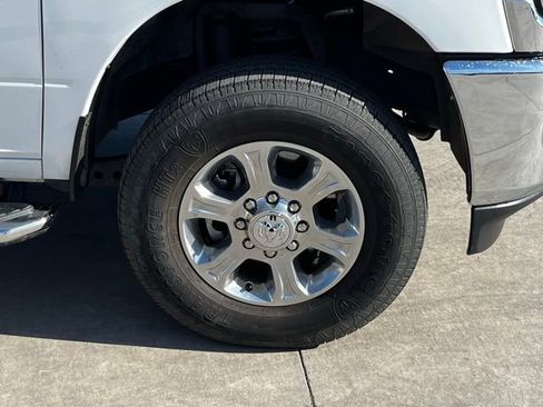 Used 2024 RAM 2500 Big Horn w/ Bed Utility Group image 9