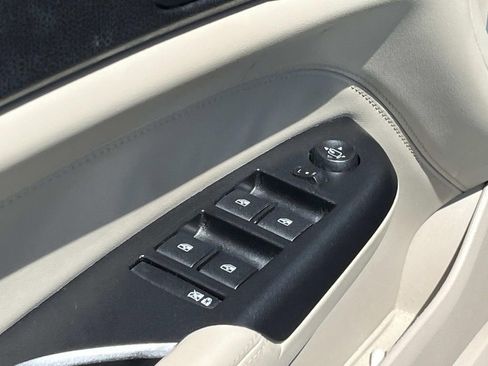 Used 2013 Cadillac SRX Performance image 26