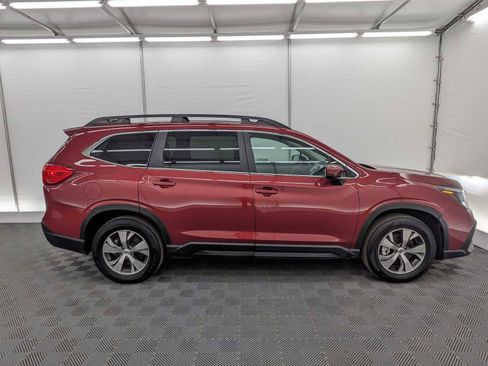 Used 2024 Subaru Ascent Premium w/ Convenience Package image 7