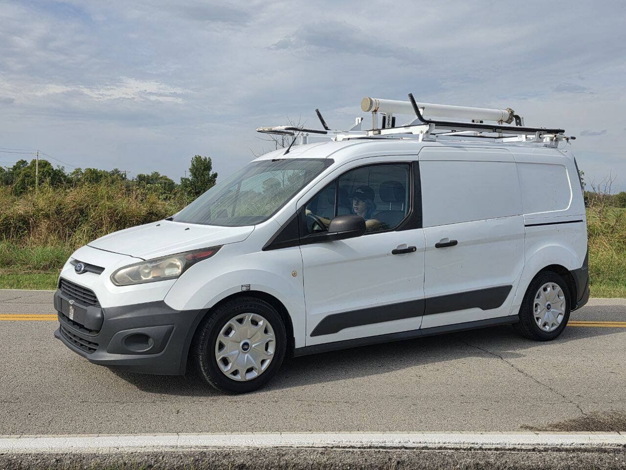 Used 2014 Ford Transit Connect XL FWD image 2