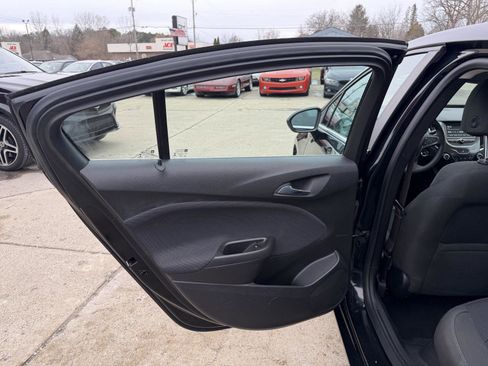 Used 2016 Chevrolet Cruze LT w/ Convenience Package image 16