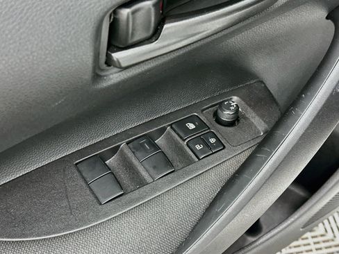 Used 2025 Toyota Corolla LE FWD image 15
