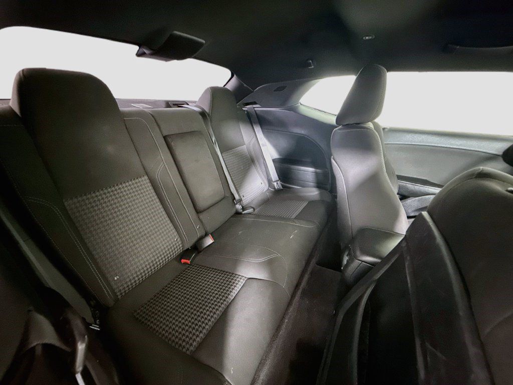 Used 2017 Dodge Challenger SXT w/ Driver Convenience Group RWD image 24