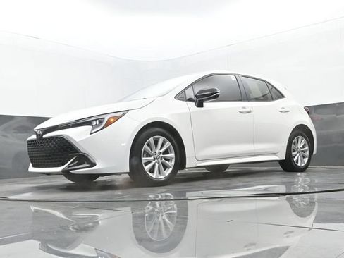 Used 2026 Toyota Corolla SE FWD image 25