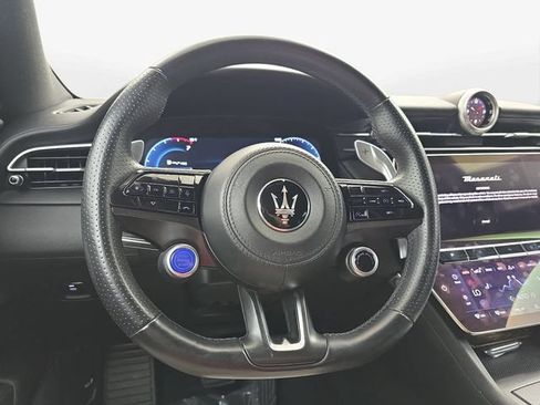 Used 2024 Maserati Grecale GT AWD/4WD image 16