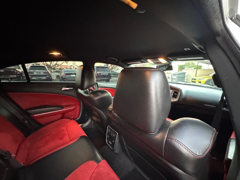 Used 2019 Dodge Charger Scat Pack w/ Dynamics Package RWD image 37
