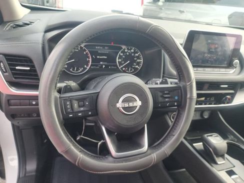 Used 2024 Nissan Rogue SV w/ SV Premium Package AWD/4WD image 5