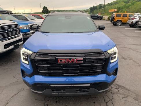 Used 2025 GMC Terrain Elevation w/ Elevation Premium Package AWD/4WD image 7