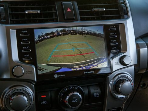 Used 2020 Toyota 4Runner SR5 Premium image 16