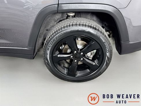 Used 2024 Jeep Grand Cherokee Limited w/ Luxury Tech Group II AWD/4WD image 38
