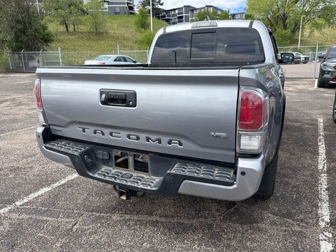 Used 2021 Toyota Tacoma TRD Off-Road w/ Technology Package AWD/4WD image 29