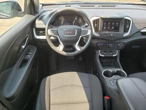 Used 2022 GMC Terrain SLE w/ Driver Convenience Package FWD image 19