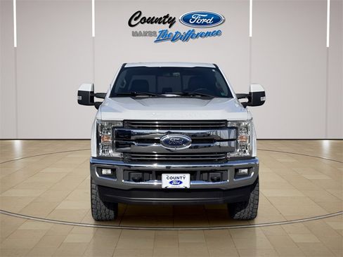 Used 2019 Ford F250 Lariat w/ Lariat Value Package image 12