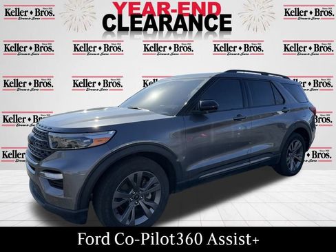 Used 2022 Ford Explorer XLT w/ Equipment Group 202A image 3