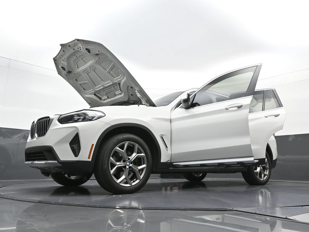 Used 2024 BMW X3 xDrive30i w/ Premium Package w/ZPA AWD/4WD image 39