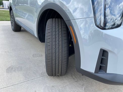 New 2026 Kia Sorento S AWD/4WD image 17