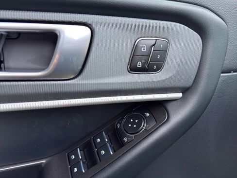 New 2026 Ford Explorer ST-Line image 16