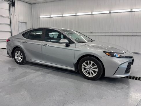Used 2025 Toyota Camry LE FWD image 15