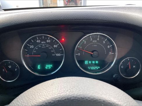 Used 2015 Jeep Wrangler Unlimited Sport w/ Quick Order Package 24S AWD/4WD image 24