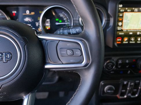 Used 2023 Jeep Wrangler Unlimited Sahara w/ Cold Weather Group AWD/4WD image 19