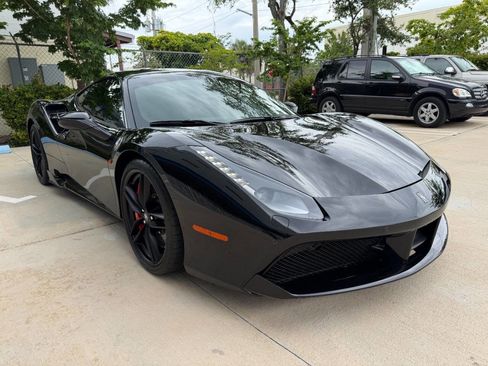 Used 2019 Ferrari 488 GTB RWD image 4