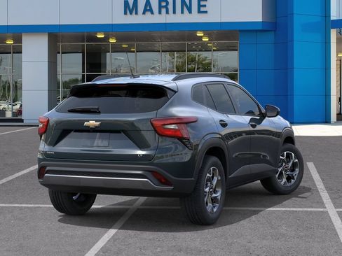 New 2026 Chevrolet Trax LT w/ LT Convenience Package FWD image 4