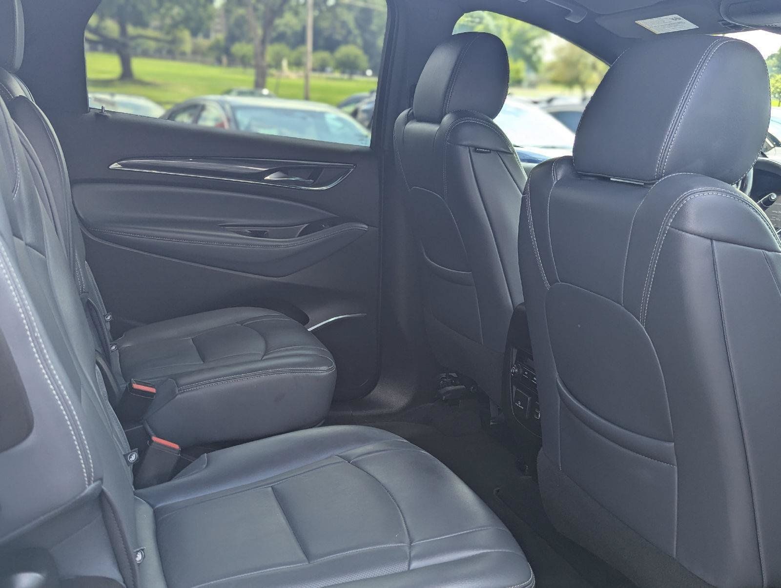 Used 2022 Buick Enclave Premium FWD image 37