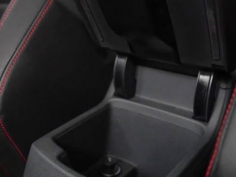 Used 2016 Volkswagen GTI SE image 34