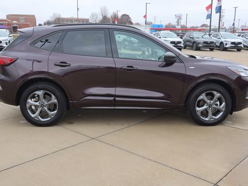 Used 2023 Ford Escape ST-Line w/ Tech Pack #1 image 4