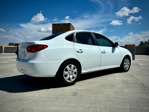 Used 2007 Hyundai Elantra GLS FWD image 12