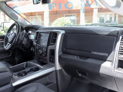 Used 2018 RAM 2500 Laramie image 39