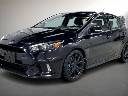 Used 2017 Ford Focus RS image 3