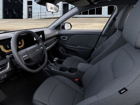 New 2026 Kia K4 LX image 17