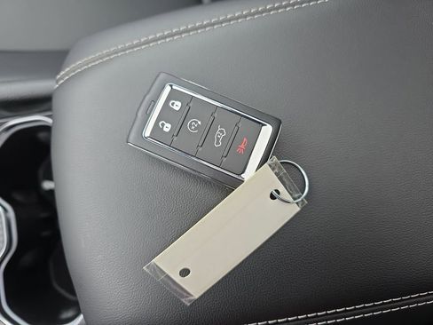 New 2025 Jeep Grand Cherokee Limited image 35