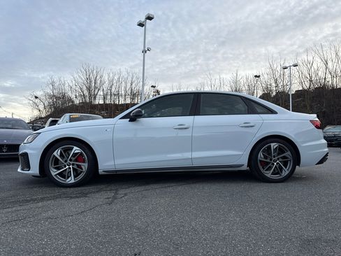 Used 2023 Audi A4 2.0T Premium Plus w/ Premium Plus Package image 3