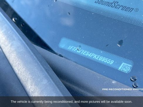 Used 2023 Ford F150 Lariat image 2