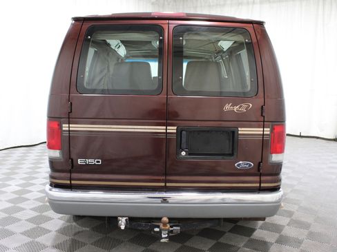 Used 2000 Ford E-150 and Econoline 150 image 39